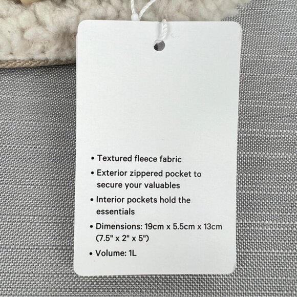 RARE! NEW Lululemon Everywhere FLEECE Belt Bag 1L SILVER Hardware *Sherpa Unisex - Picture 6 of 11